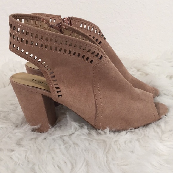 Francesca’s Peep Toe Light Pink Wedges size 8 - Picture 4 of 10